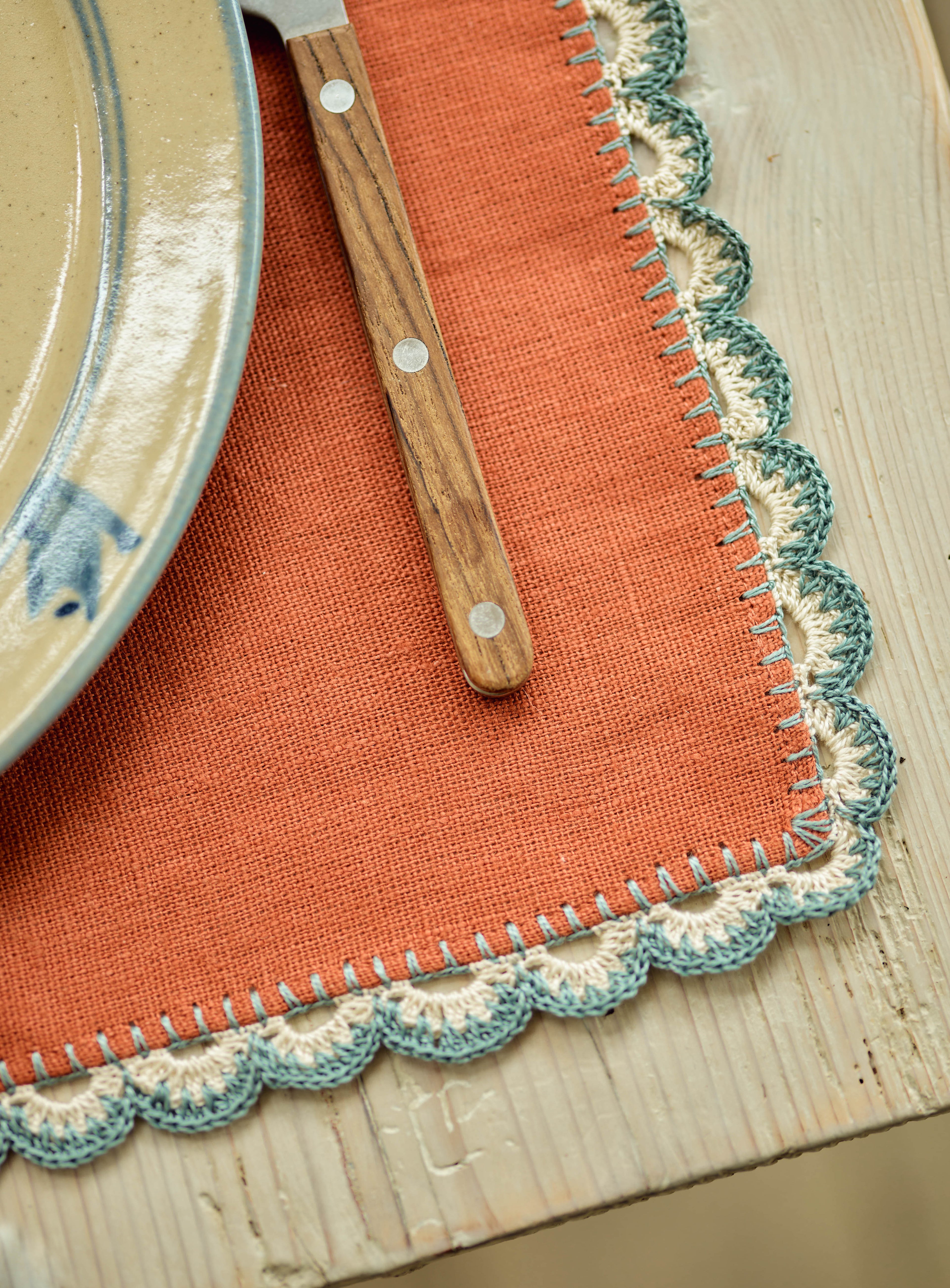 Set de table en lin à bordure crochetée, lot de deux