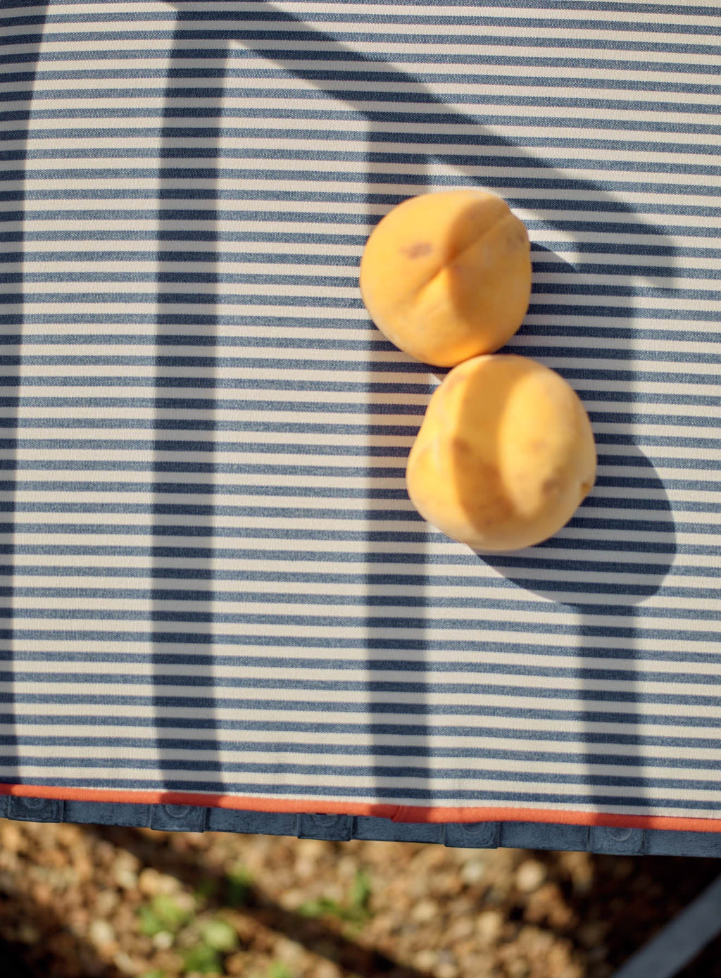 Coussin de chaise de salle à manger Sudbury, rayures bleu marine
