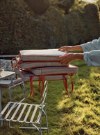 Coussin de mobilier de jardin Sudbury, rayures bleu marine