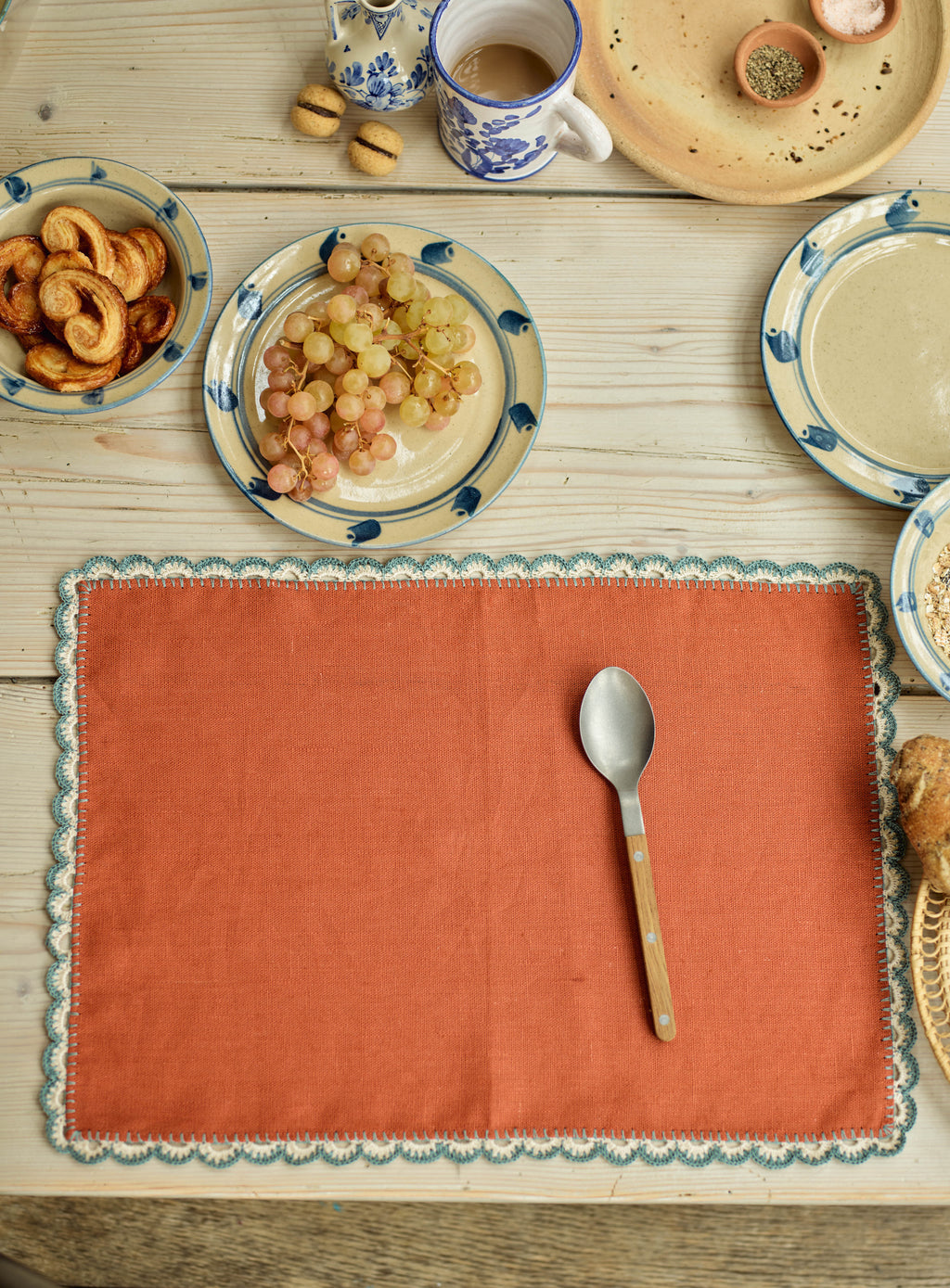 Set de table en lin à bordure crochetée, lot de deux